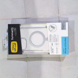 Otter box  iPhone 16 pro Max phone case